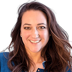 Steph-Kishimoto-physiotherapist-cornerstone-physiotherapy-port-credit-headshot-circle