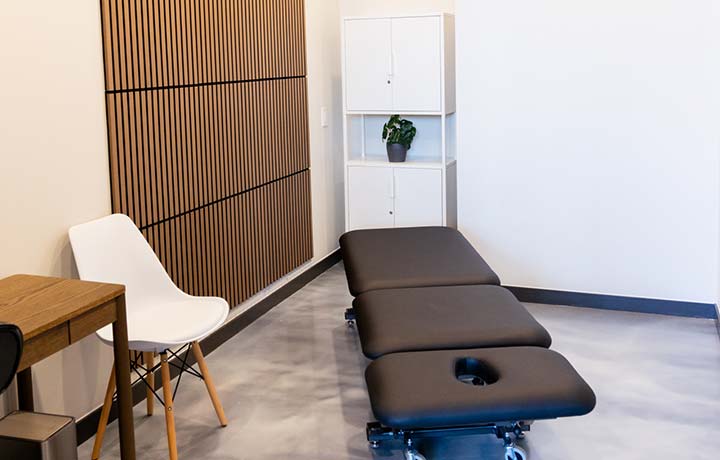 cornerstone physiotherapy port credit mississauga treatment room