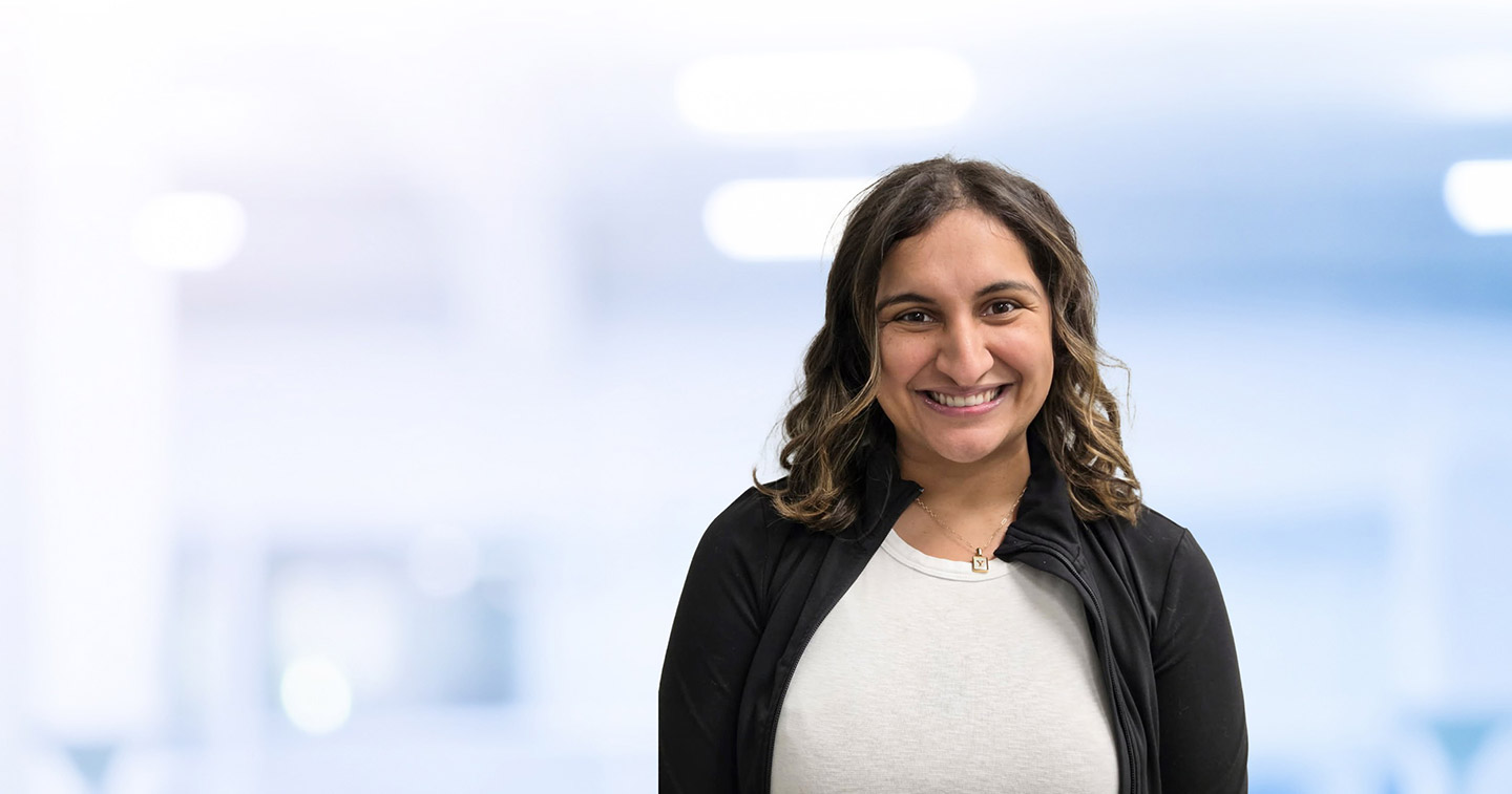 Yashna-physiotherapist-Cornerstone-Physiotherapy-headshot-hero